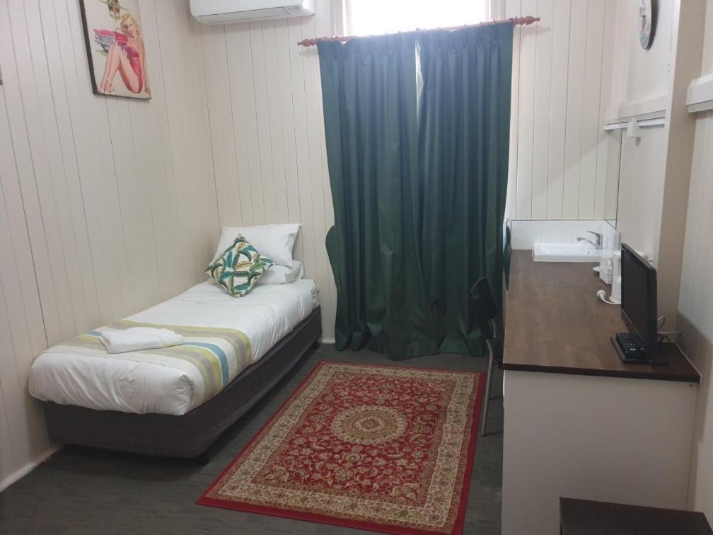 Exchange Hotel Toogoolawah Buitenkant foto