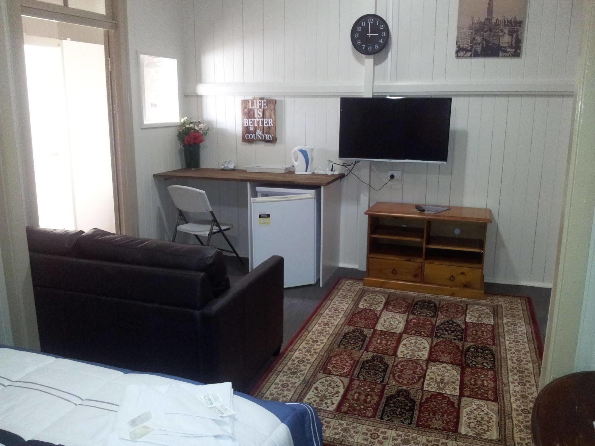 Exchange Hotel Toogoolawah Buitenkant foto